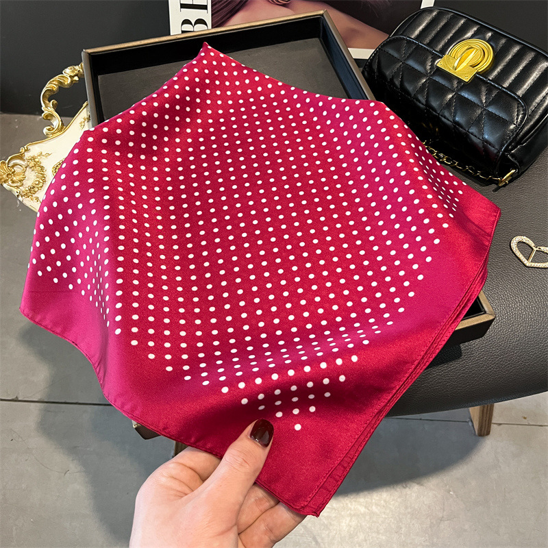 Foulards College de luxe pour  - Luxury Bags Sale avis et prix