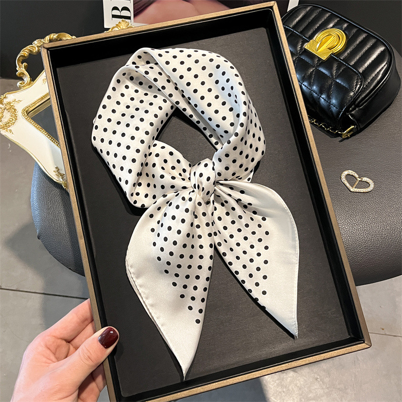 Foulards College de luxe pour  - Luxury Bags Sale avis et prix